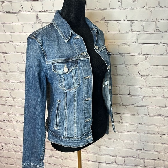 LEVIS DENIM JEAN JACKET MEDUIM TO LIGHT WASH SIZE SMALL - Picture 10 of 12